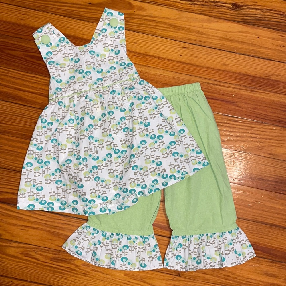Capri ruffle set